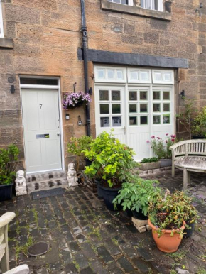 7A The Mews - cottage in the city